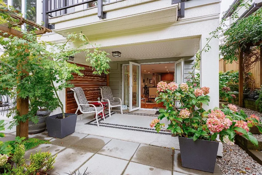 Apartment West Side 1Br Dunbar Garden Suite Vancouver Canada