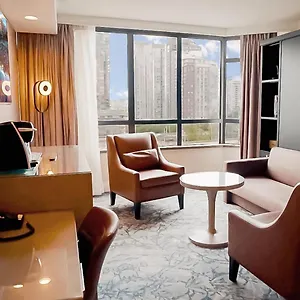 4* Hotel The Parker And Rooftop